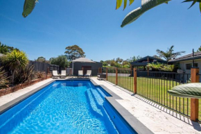 Waterfall Gully Retreat with Pool